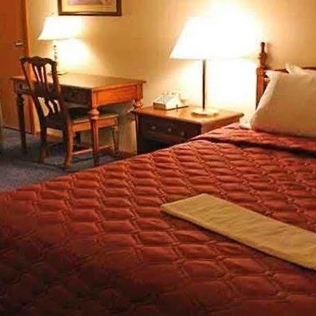 Iron Road Inn Elkins Bagian luar foto